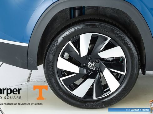 Used 2025 Volkswagen Atlas Cross Sport SEL AWD/4WD image 52