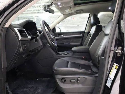 Used 2021 Volkswagen Atlas SE w/ Panoramic Sunroof Package image 12