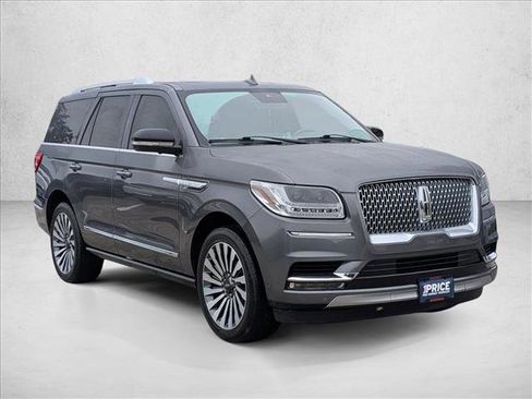 Used 2021 Lincoln Navigator Reserve w/ Luxury Package image 3