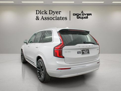 Used 2026 Volvo XC90 B5 Plus w/ Protection Package Premier AWD/4WD image 5