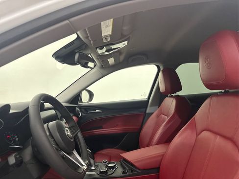 Used 2019 Alfa Romeo Stelvio RWD image 31