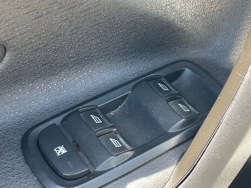 Used 2015 Ford Fiesta SE FWD image 7