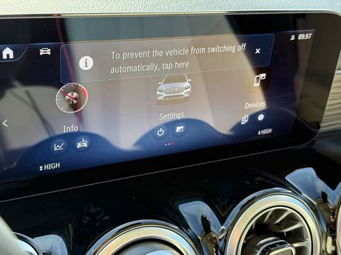 Certified 2025 Mercedes-Benz GLB 250 250 4MATIC image 28