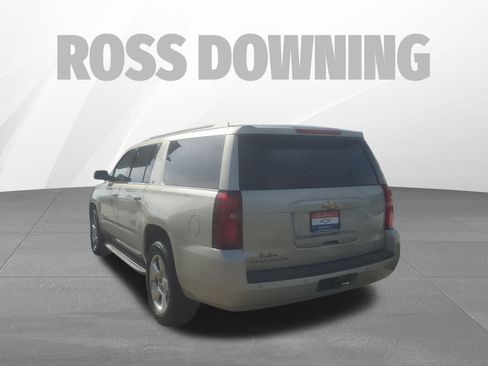 Used 2016 Chevrolet Suburban LT image 6