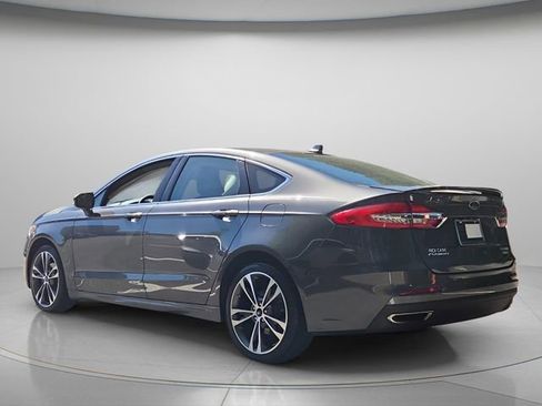 Used 2019 Ford Fusion Titanium AWD/4WD image 6