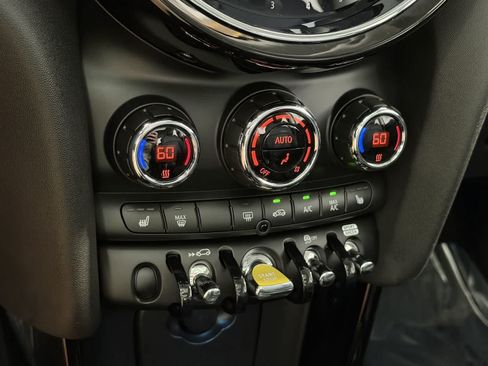 Used 2024 MINI Cooper SE FWD image 20