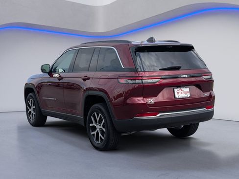 Used 2025 Jeep Grand Cherokee Limited w/ Luxury Tech Group II AWD/4WD image 7