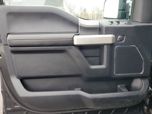 Used 2015 Ford F150 Lariat w/ Equipment Group 502A Luxury image 9