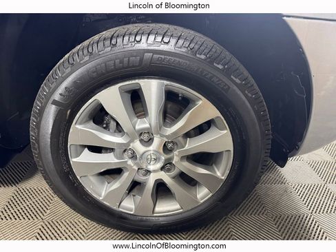 Used 2008 Toyota Sequoia Limited AWD/4WD image 10