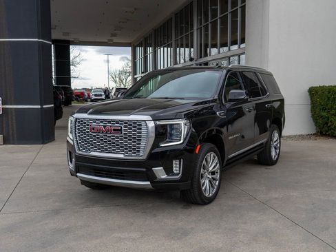 Certified 2024 GMC Yukon Denali AWD/4WD image 3