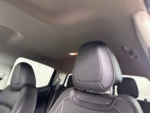 Used 2022 Chevrolet Colorado Z71 w/ Trail Boss Package image 12