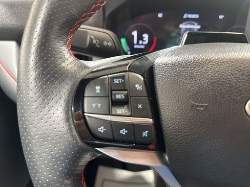 Used 2025 Ford Explorer ST-Line w/ ST-Line Street Pack image 24