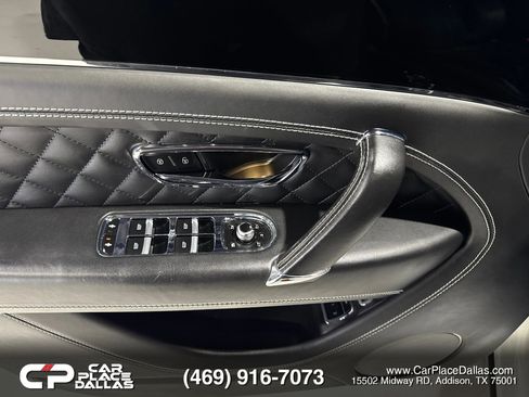 Used 2017 Bentley Bentayga AWD/4WD image 13