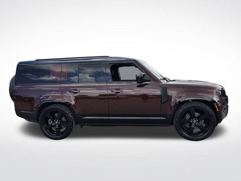 Used 2024 Land Rover Defender 130 X-Dynamic SE AWD/4WD image 9