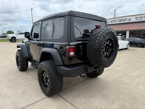 Used 2022 Jeep Wrangler Sport AWD/4WD image 5
