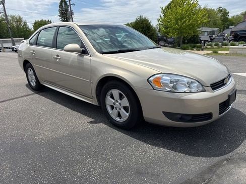 Used 2009 Chevrolet Impala LT w/ Luxury Edition Package FWD image 7