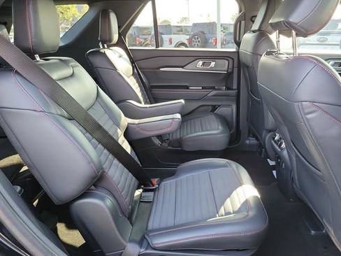 Used 2026 Ford Explorer ST-Line w/ ST-Line Street Pack RWD image 19