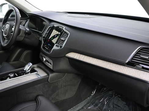 Used 2024 Volvo XC90 B6 Ultimate w/ Protection Package Premier image 15