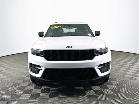 Certified 2023 Jeep Grand Cherokee Altitude image 4