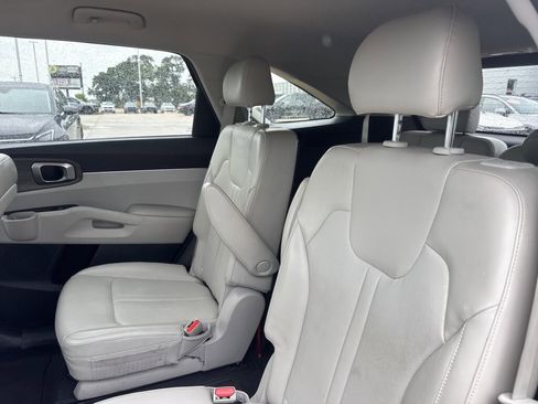 Used 2022 Kia Sorento EX FWD image 27
