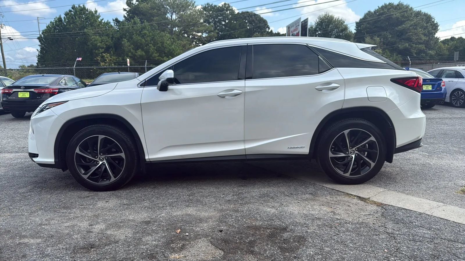 Used 2019 Lexus RX 450h AWD w/ Luxury Package image 4