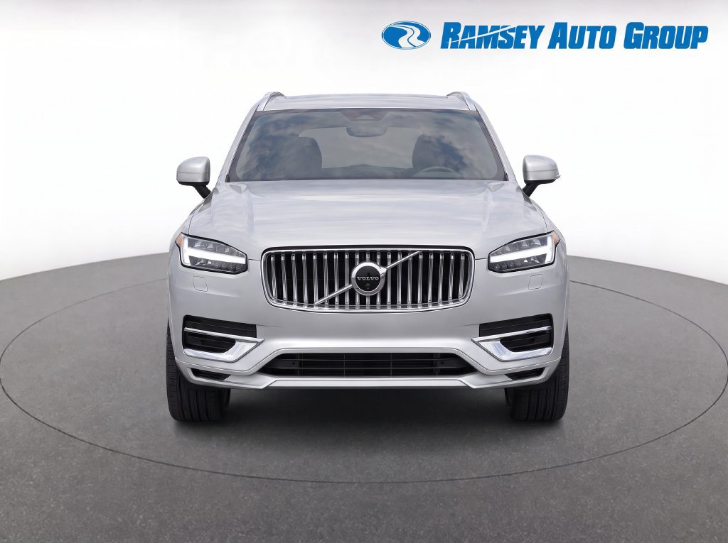 Certified 2025 Volvo XC90 T8 Plus AWD/4WD image 5