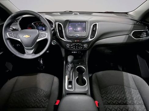 Used 2023 Chevrolet Equinox LT AWD/4WD image 16