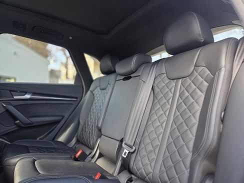 Used 2024 Audi SQ5 Prestige image 21