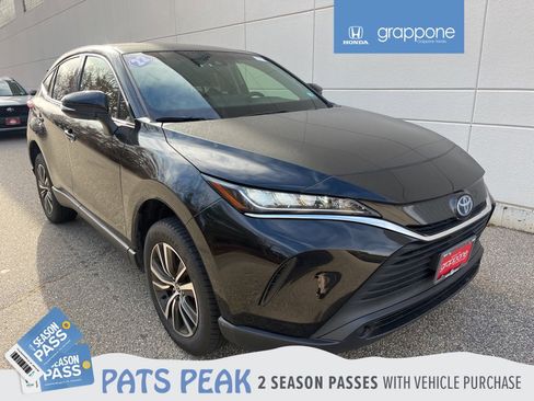 Used 2022 Toyota Venza LE image 1