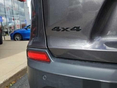 Used 2023 Jeep Cherokee Altitude Lux image 10