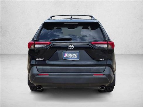 Used 2019 Toyota RAV4 XLE Premium FWD image 6