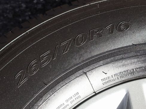 Used 2018 Nissan Frontier SV image 40