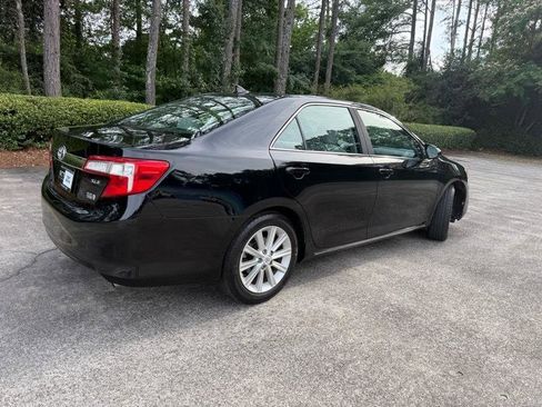 Used 2012 Toyota Camry XLE w/ Leather Pkg FWD image 5