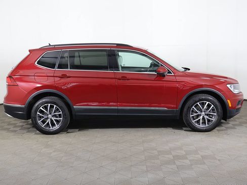 Used 2018 Volkswagen Tiguan SE AWD/4WD image 17
