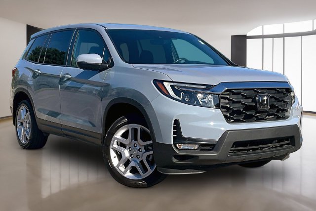 Used 2024 Honda Passport EX-L image 3