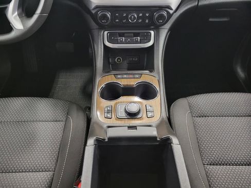 Certified 2023 GMC Acadia SLE w/ Driver Convenience Package image 17