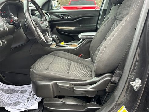 Used 2019 GMC Acadia SLE image 9