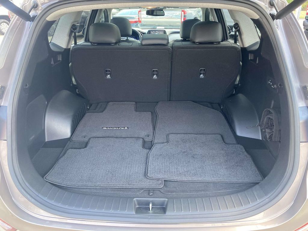 Used 2019 Hyundai Santa Fe FWD image 13