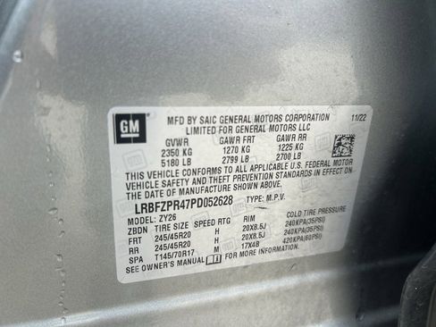 Used 2023 Buick Envision Essence w/ Sport Touring Package image 13