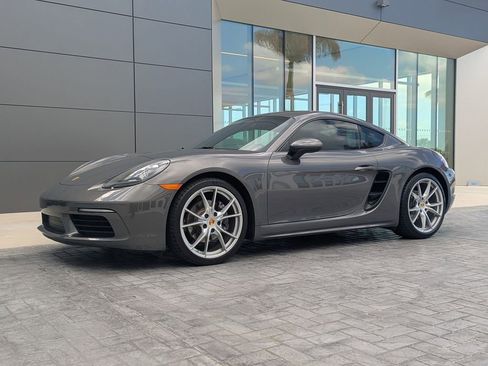 Used 2018 Porsche 718 Cayman image 1