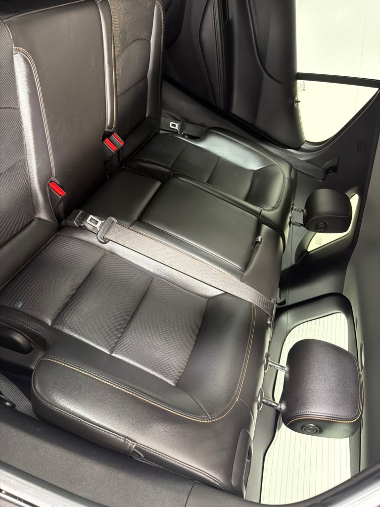 Used 2018 Chevrolet Equinox Premier FWD image 18