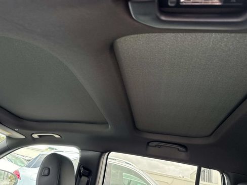 Used 2026 Mercedes-Benz GLB 250 image 7