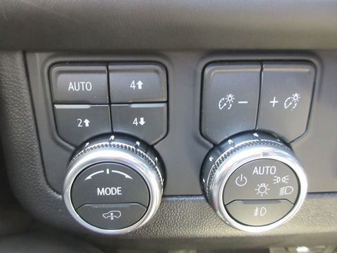 New 2026 GMC Yukon AT4 Ultimate image 16