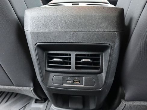 Used 2025 Chevrolet Colorado Z71 w/ Midnight Edition image 27