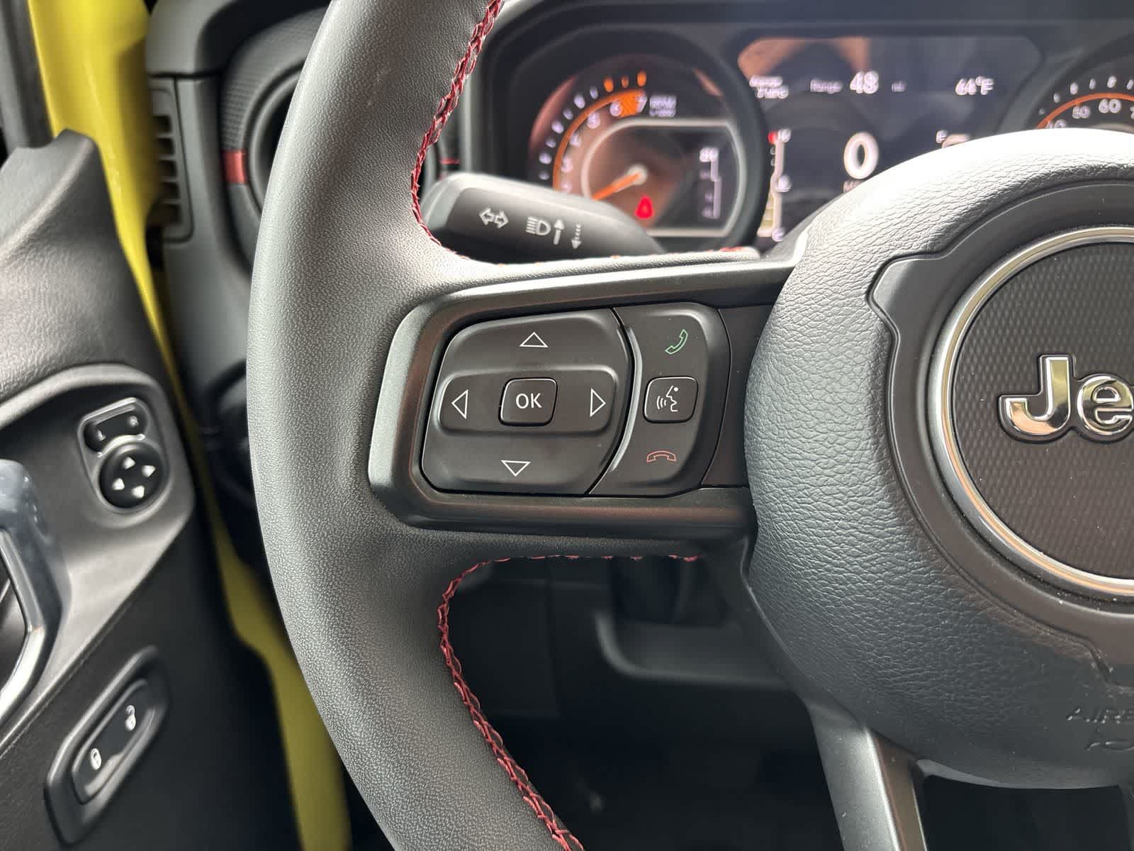Used 2024 Jeep Wrangler Unlimited Rubicon w/ Technology Group AWD/4WD image 13