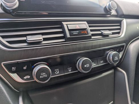 Used 2018 Honda Accord Touring image 23