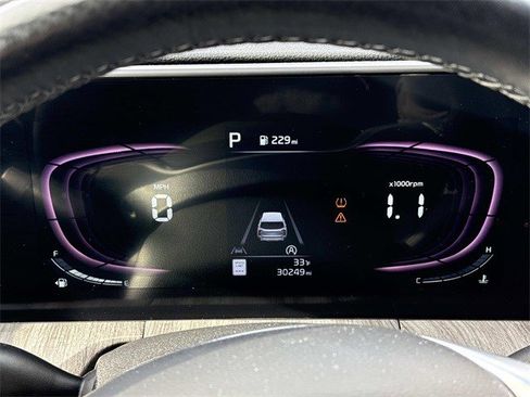 Used 2023 Kia Telluride EX w/ EX Captain's Chair Package image 28