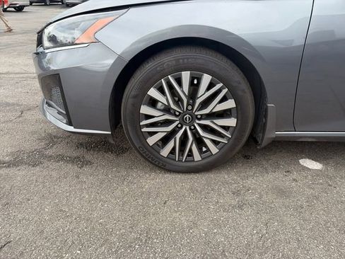 Used 2024 Nissan Altima 2.5 SV image 26