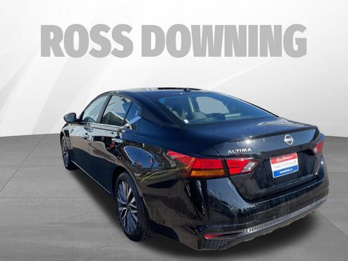 Used 2025 Nissan Altima 2.5 SV image 6