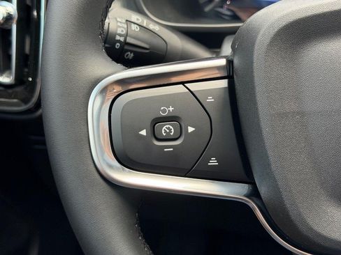New 2026 Volvo XC40 B5 Plus w/ Protection Package Premier AWD/4WD image 10